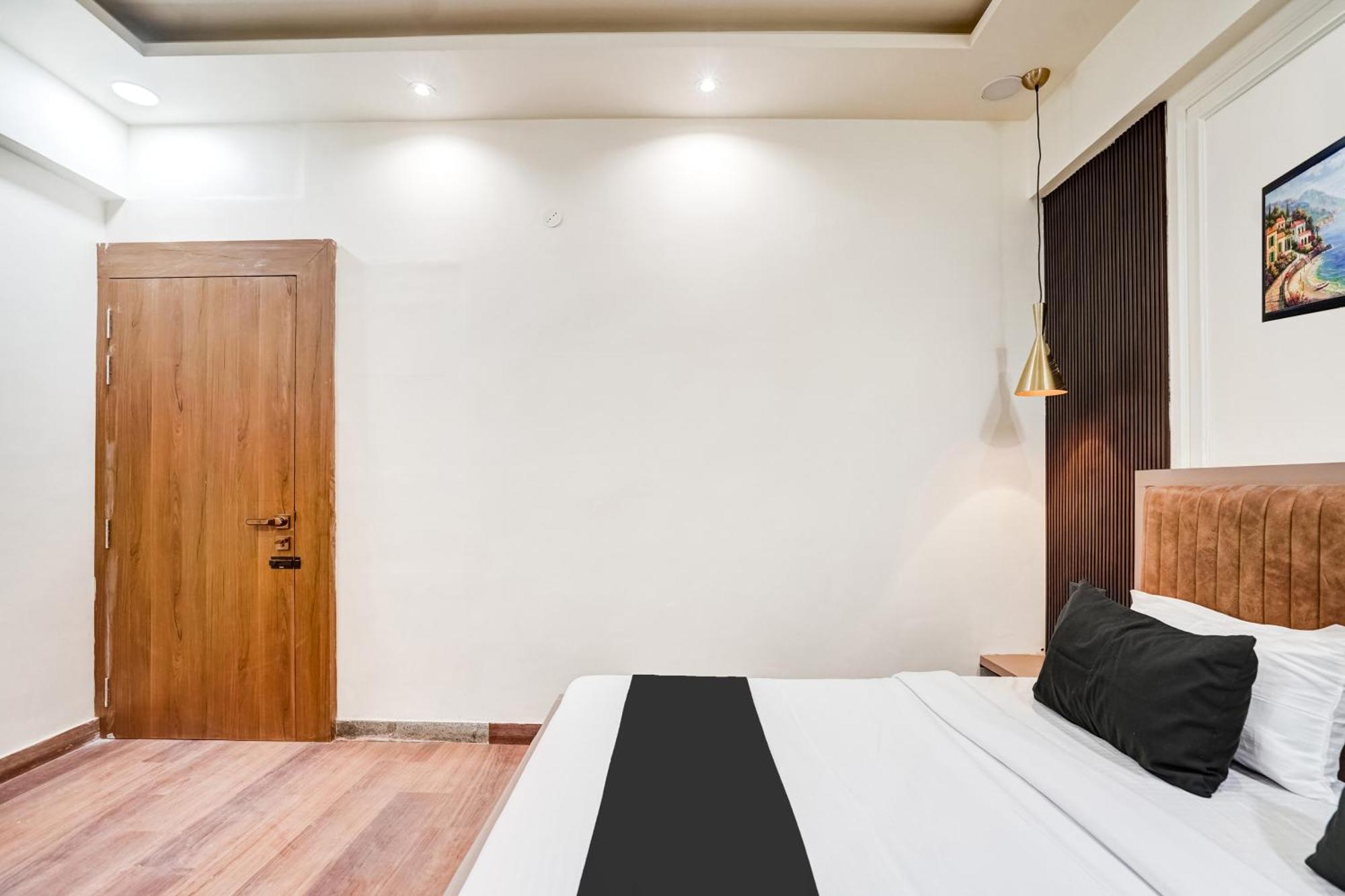 Super Collection O Ratan Lal Nagar Hotel Kanpur Bagian luar foto
