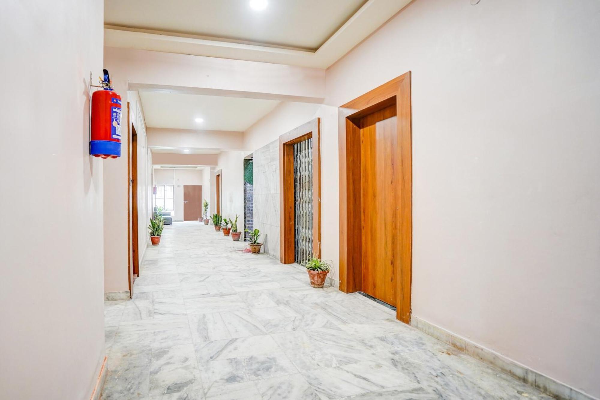 Super Collection O Ratan Lal Nagar Hotel Kanpur Bagian luar foto